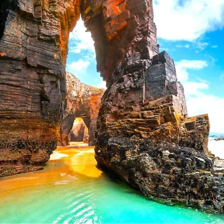 Playa Catedrales & Piscina Villadaíde